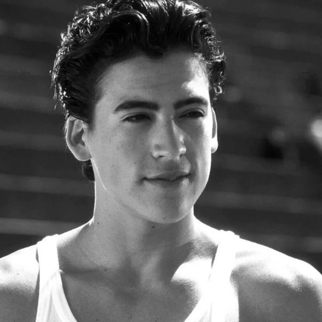 Andrew Keegan, American actor in a black and white photo.